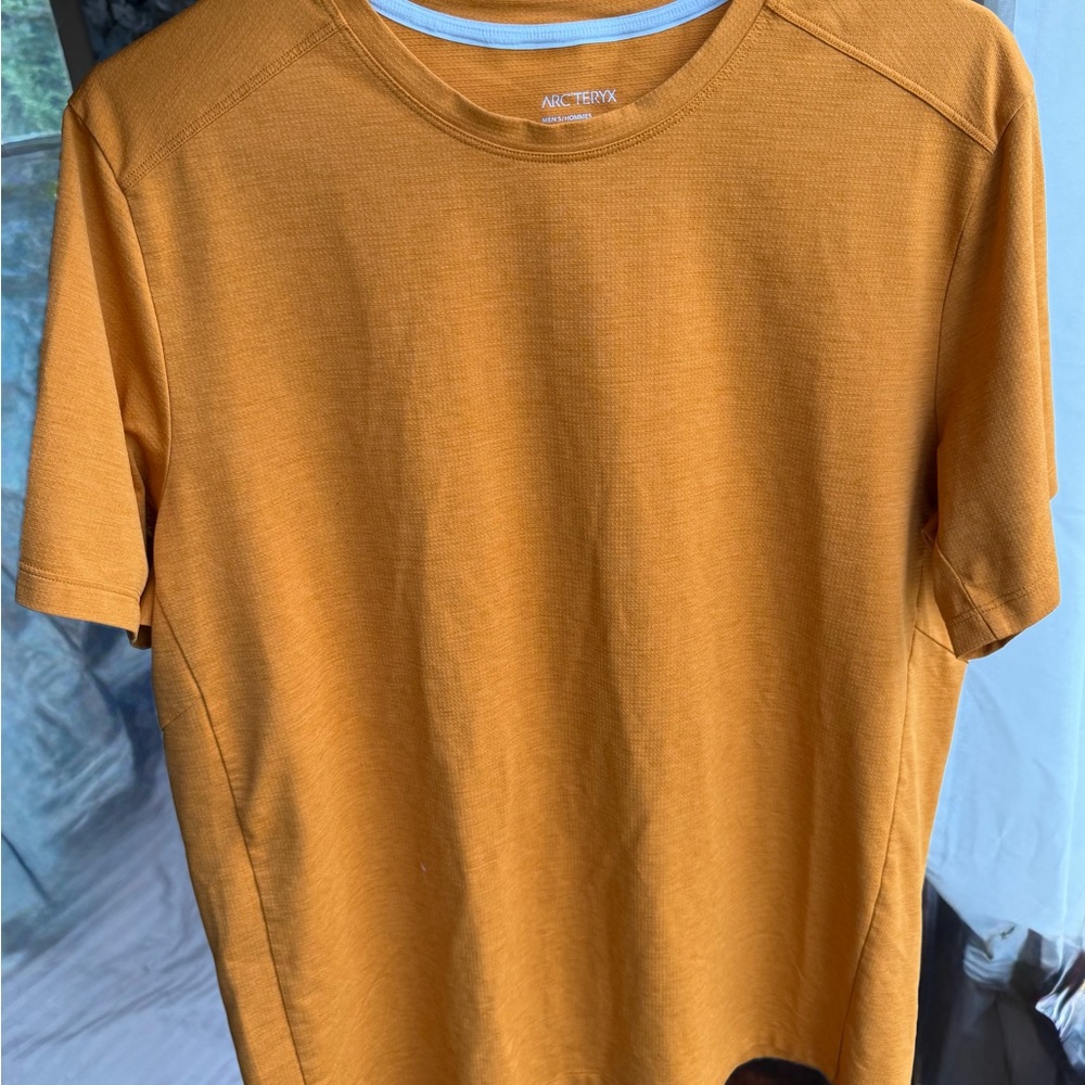 Arc’teryx men’s performance tee - orange